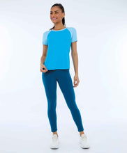Carica l&#39;immagine nel visualizzatore di Gallery, T-Shirt Skin Fit Recortes Sport Azul Vivid
