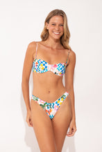 Carica l'immagine nel visualizzatore di Gallery, Model Front: Rio De Sol Haut Top Al-Mare Kelli
