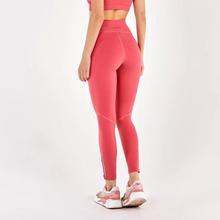 Carica l'immagine nel visualizzatore di Gallery, Model Back: Alto Giro Fitness Bas Legging Supplex Ziper Barra Coral
