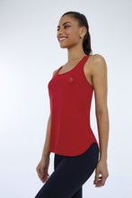 Carica l'immagine nel visualizzatore di Gallery, Model Front: Alto Giro Fitness Haut Regata Skin Fit Inspiracional Vermelho Haute Red
