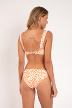 Carica l'immagine nel visualizzatore di Gallery, Model Back: Rio De Sol Bas Bottom Sahari Essential-Comfy
