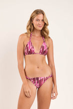 Carica l'immagine nel visualizzatore di Gallery, Model Front: Rio De Sol Bas Bottom Shade Mel
