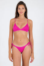 Carica l'immagine nel visualizzatore di Gallery, Model Front: Rio De Sol Bas Bottom Cotele-Amaranto Rio
