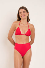 Carica l'immagine nel visualizzatore di Gallery, Model Front: Rio De Sol Bas Bottom Rouge Hotpants
