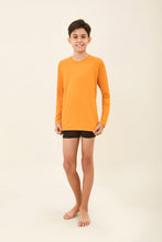 Carica l'immagine nel visualizzatore di Gallery, Model Front: Uv Line T-Shirt Longsleeve Uvpro Kids Orange Upf50+
