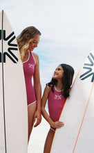 Carica l'immagine nel visualizzatore di Gallery, Image 05: Uv Line Une Pièce Fille Swimsuit Girl Marcela Fuchsia White Upf50+
