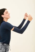 Carica l'immagine nel visualizzatore di Gallery, Image 03: Uv Line Gants Sun-Protection Sleeve Navy Upf50+
