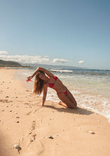 Carica l'immagine nel visualizzatore di Gallery, Image 12: Wednesday In Hawaii By Rio De Sol Haut Top Hibiscus Ana
