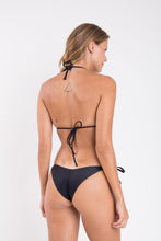 Carica l'immagine nel visualizzatore di Gallery, Model Back: Rio De Sol Bas Bottom Touch-Black Cheeky-Tie
