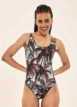 Carica l'immagine nel visualizzatore di Gallery, Gallery: Uv Line Une Pièce Swimsuit Coqueiros Bege Upf50+
