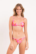 Carica l'immagine nel visualizzatore di Gallery, Model Front: Rio De Sol Haut Top Joyful Tri-Duo
