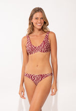 Carica l'immagine nel visualizzatore di Gallery, Model Front: Rio De Sol Haut Top Dune Hera
