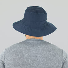 Carica l'immagine nel visualizzatore di Gallery, Model Back: Uv Line Bob Hat Australia Nac Masc Navy Blue Lead Upf50+
