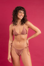 Carica l'immagine nel visualizzatore di Gallery, Image 12: Rio De Sol Bas Bottom Shimmer-Copper Cheeky-Tie
