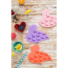 Carica l'immagine nel visualizzatore di Gallery, Image 03: Sunnylife Pique-Nique Flamingo Ice Trays
