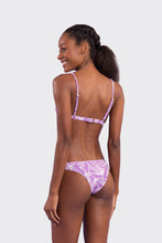 Carica l'immagine nel visualizzatore di Gallery, Model Back: Rio De Sol Bas Bottom Trail-Purple Essential
