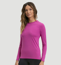 Carica l'immagine nel visualizzatore di Gallery, Model Front: Uv Line T-Shirt Longsleeve Uvpro Fem Pink Upf50+
