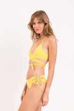 Carica l'immagine nel visualizzatore di Gallery, Image 08: Rio De Sol Ensemble Set Amarelo Kate Madrid
