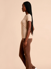 Carica l'immagine nel visualizzatore di Gallery, Image 03: Uv Line T-Shirt Longsleeve Fem New Fit Sand Upf50+
