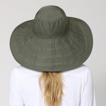 Carica l'immagine nel visualizzatore di Gallery, Model Back: Uv Line Chapeau Souple/Capeline Hat Beverly Hills I18 Fem Green Militar Upf50+
