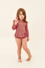 Carica l'immagine nel visualizzatore di Gallery, Model Front: Uv Line Maillot De Bain Bébé Baby Shine Malva Up50+
