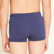 Carica l'immagine nel visualizzatore di Gallery, Model Back: Uv Line Maillot De Bain Garçon Trunks Kids F Inf Navy Blue Upf50+
