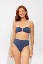 Carica l'immagine nel visualizzatore di Gallery, Model Front: Rio De Sol Bas Bottom Carmel-Blue Hotpants
