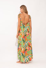 Carica l'immagine nel visualizzatore di Gallery, Model Back: Rio De Sol Vêtement De Plage Tropical Long Dress Chiara
