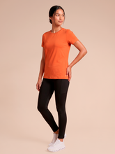 Carica l'immagine nel visualizzatore di Gallery, Image 03: Uv Line Haut De Plage T-Shirt Uvpro Fem Pitanga Upf50+
