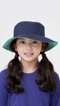 Carica l'immagine nel visualizzatore di Gallery, Model Front: Uv Line Chapeau Souple/Capeline Hat California Inf Navy Blue Lagoa Upf50+
