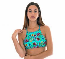 Carica l'immagine nel visualizzatore di Gallery, Model Front: Rio De Sol Haut Soutien Bloom Cropped
