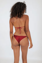 Carica l'immagine nel visualizzatore di Gallery, Model Back: Rio De Sol Bas Bottom Shimmer-Divino Cheeky-Rope
