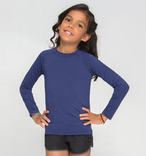 Carica l'immagine nel visualizzatore di Gallery, Model Front: Uv Line T-Shirt Longsleeve Uvpro Kids Navy Blue Upf50+
