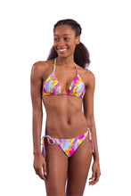 Carica l'immagine nel visualizzatore di Gallery, Model Front: Rio De Sol Haut Top Dreams Tri-Inv
