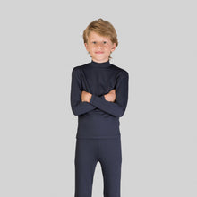 Carica l'immagine nel visualizzatore di Gallery, Model Front: Uv Line T-Shirt Rash Guard Kids High-Neck Black Upf50+
