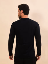 Carica l'immagine nel visualizzatore di Gallery, Model Back: Uv Line T-Shirt Longsleeve Skin Infratherm Masc Preto Upf50+

