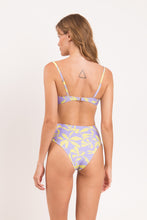 Carica l'immagine nel visualizzatore di Gallery, Model Back: Rio De Sol Haut Top Glow Bandeau-Joy
