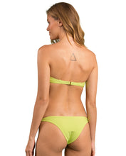 Carica l'immagine nel visualizzatore di Gallery, Image 07: Rio De Sol Ensemble Set Bora-Citrus Bandeau-Joy Leblon
