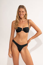 Carica l'immagine nel visualizzatore di Gallery, Model Front: Rio De Sol Bas Bottom Malibu-Black Nara
