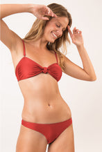 Carica l'immagine nel visualizzatore di Gallery, Image 02: Rio De Sol Ensemble Set Shimmer-Liquor Bandeau-Joy Essential

