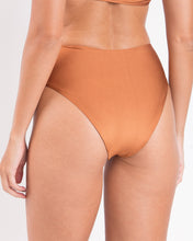 Carica l'immagine nel visualizzatore di Gallery, Image 05: Rio De Sol Bas Bottom Nocciola Hotpants
