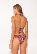 Carica l'immagine nel visualizzatore di Gallery, Model Back: Rio De Sol Bas Bottom Dune Mel
