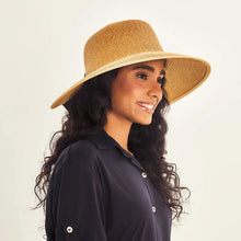 Carica l'immagine nel visualizzatore di Gallery, Image 04: Uv Line Chapeau Souple/Capeline Hat Santorini Imp Fem Wheat Upf50+
