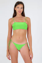 Carica l'immagine nel visualizzatore di Gallery, Model Front: Rio De Sol Ensemble Set Lemon Bandeau-Reto Ibiza-Comfy
