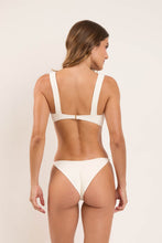 Carica l'immagine nel visualizzatore di Gallery, Model Back: Rio De Sol Bas Bottom Sand-Chantilly Cheeky-Fixa
