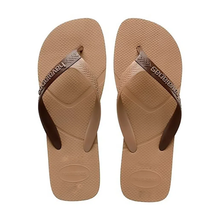 Carica l'immagine nel visualizzatore di Gallery, Model Front: Havaianas Tongs Havaianas Casual Rose Gold

