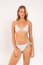 Carica l'immagine nel visualizzatore di Gallery, Model Front: Rio De Sol Bas Bottom Linea-White Ibiza-Comfy
