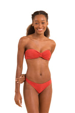Carica l'immagine nel visualizzatore di Gallery, Image 04: Rio De Sol Haut Top Malibu-Chili Bandeau-Duo
