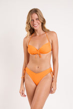 Carica l'immagine nel visualizzatore di Gallery, Model Front: Rio De Sol Bas Bottom Bio-Laranjada Lola
