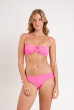 Carica l'immagine nel visualizzatore di Gallery, Model Front: Rio De Sol Haut Top Mtx-Ultrapink Balconet-Tie
